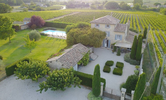 Mazan House | Stunning Maison de Maitre.nn