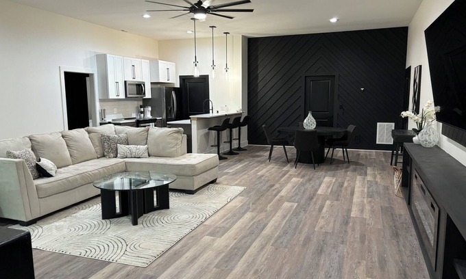 Charlotte Apartment | Stunning Modern Lower Level Apartment Charlotte