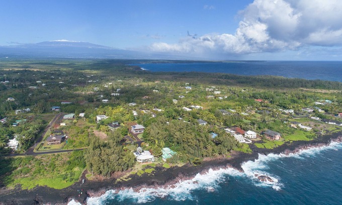 Keaau House | Stunning Ocean and Mauna Kea Views