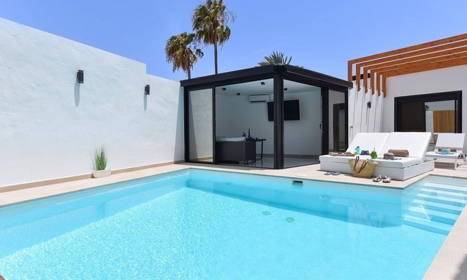 Playa del Ingles Villa | Stunning private villa for 6 people with private pool, WIFI, A/C, TV, terrace and pets allowed