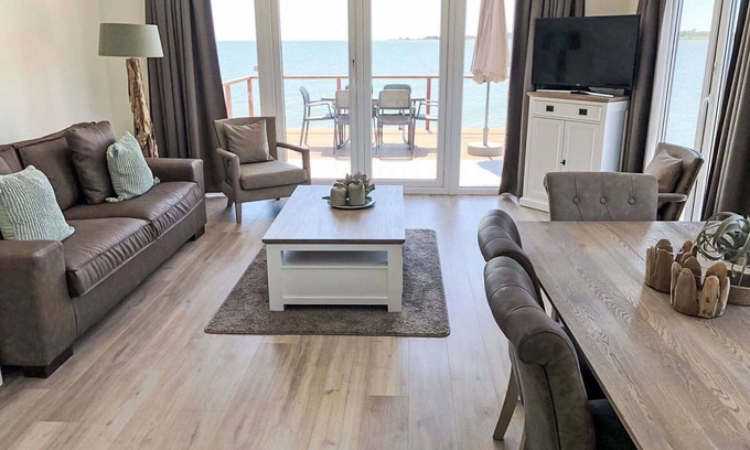 Bovenkarspel House | Stunning private villa for 6 guests with WIFI, TV and terrace
