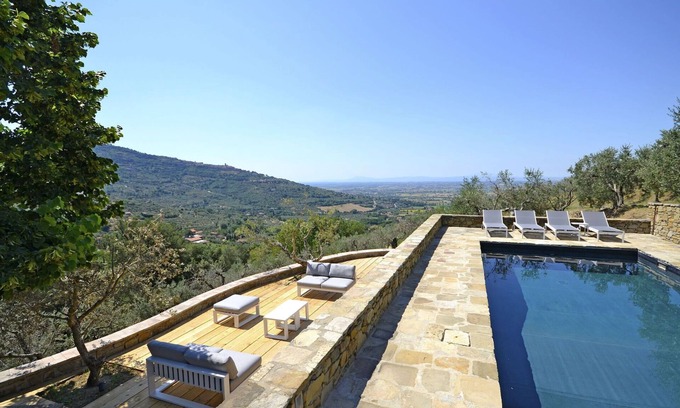 San Pietro a Cegliolo Villa | Stunning private villa with A/C, private pool, WIFI, TV, patio, panoramic view and parking