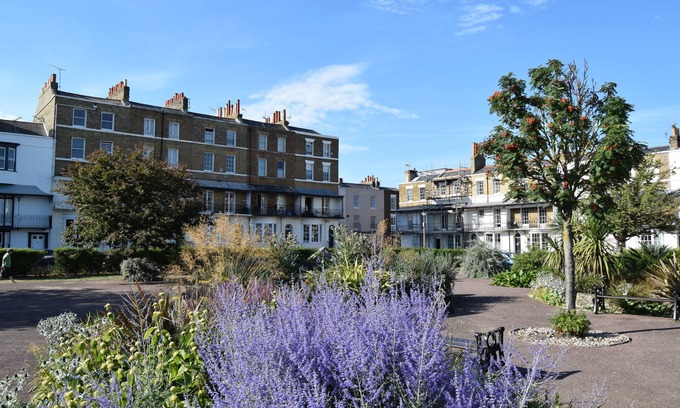 Ramsgate Apartment | Stunning Seaside Apartment Spencer Square