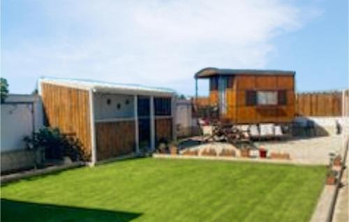 Arles Other | Stunning Stacaravan