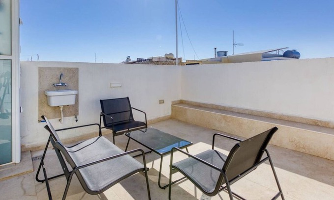 Siggiewi House | Stunning Traditional 3BR Townhouse in Siggiewi