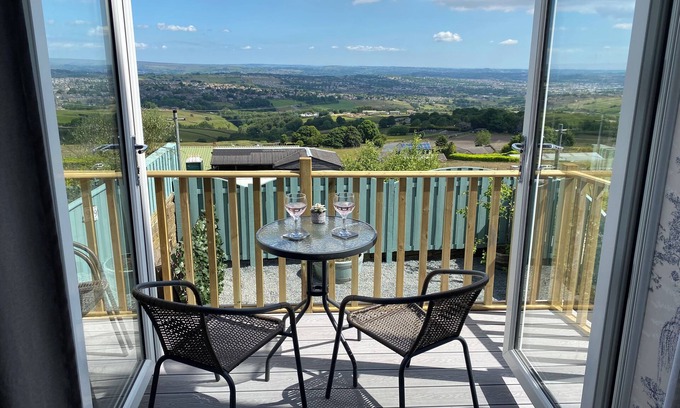 Ogden Apartment | Stunning views. Countryside walks or cycle trails. Nearby pubs and music venues