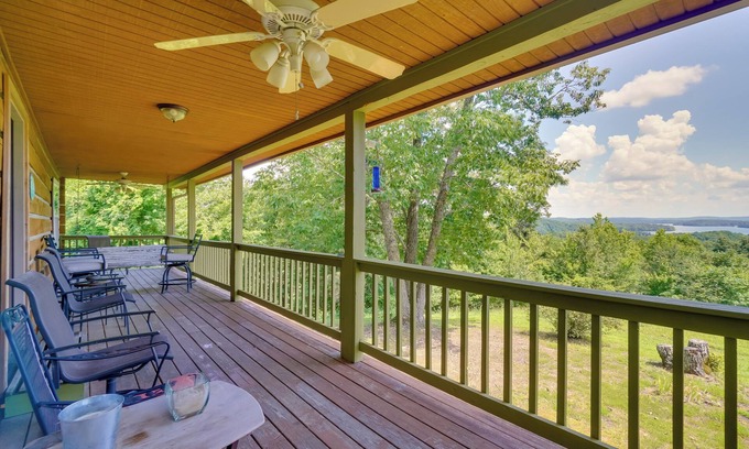 Rockwood Cabin | Stunning Views: Modern Cabin by Watts Bar Lake