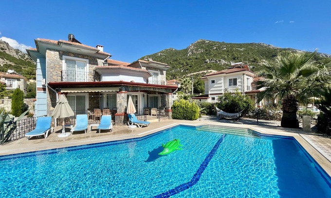 Fethiye Villa | Stunning Villa Sana Perfect Condition, Private 100 m³ Pool & 1000m2 Garden WIFI