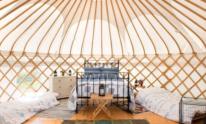Lanteglos Cabin | Stunning Yurt 'Pencarrow' with hot tub close to hidden coves