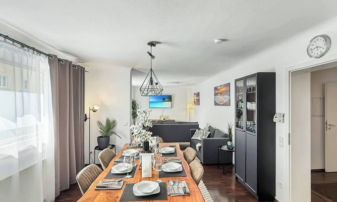 Gansheide Apartment | Stylischer Stgt Stay – 11 Pers., Stilvoller Stuttgart Aufenthalt für 11 Pers