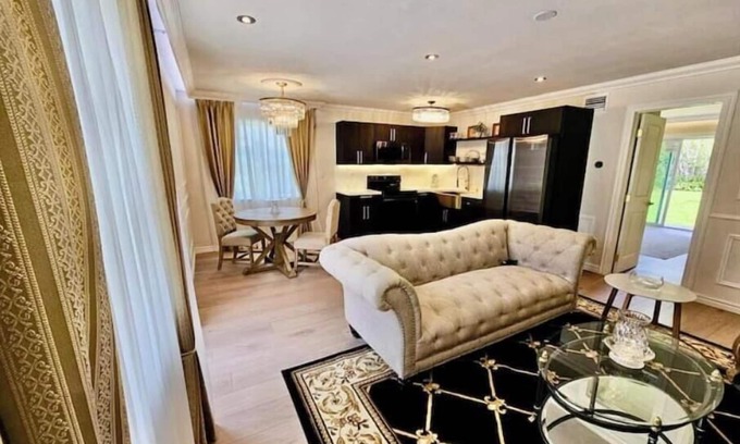 Middle River Terrace House | Stylish 1BR Condo w/Pool, Near Nightlife & Beaches