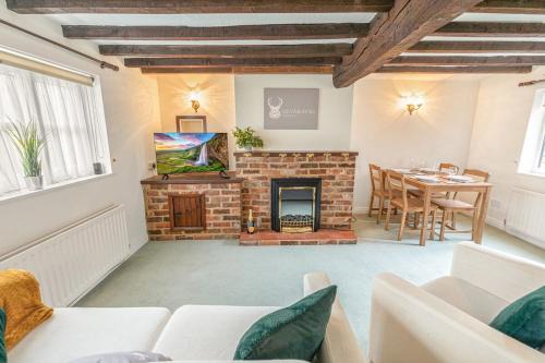 Ashby-de-la-Zouch Apartment | Stylish 3-Bedroom Cottage in Central Ashby