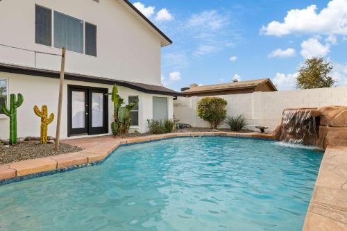 Deer Valley House | Stylish 4BR Poolside ParadiseOutdoor GamesGrill
