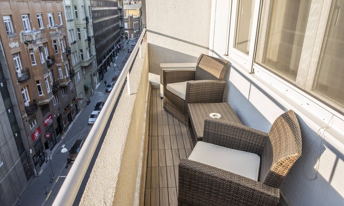 Vizivaros Apartment | Stylish apartment with Buda castle view