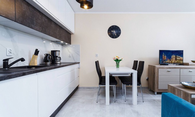Podgorze Apartment | Stylish Apartment Zablocie by Renters