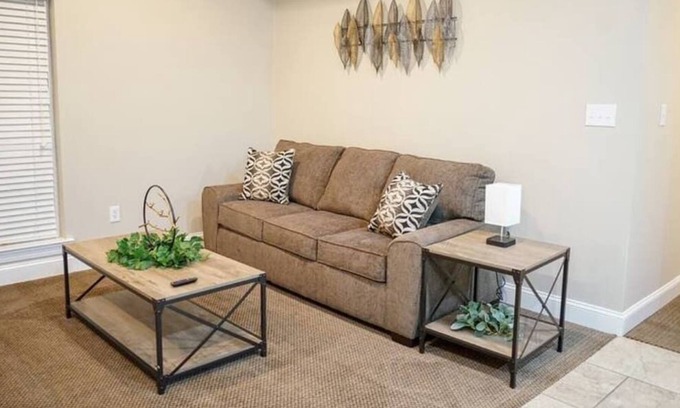 Kreole Apartment | Stylish Apt 2 Beds 2 Baths Dedicated Workspace