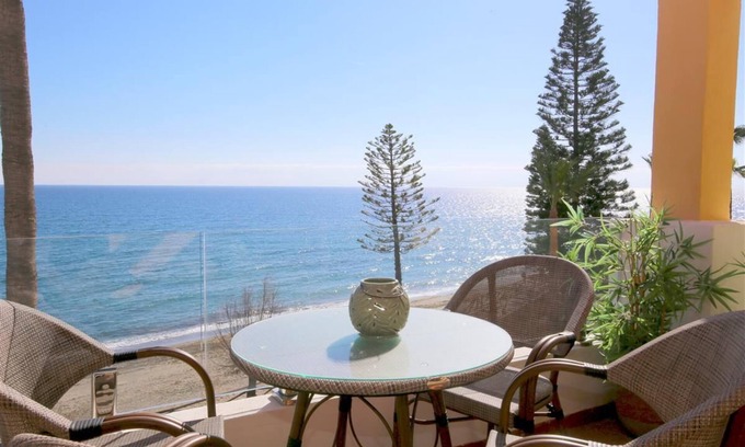 La Gaspara Apartment | Stylish beachfront apartment with air con and Wifi, Beachfront and short drive to town and port
