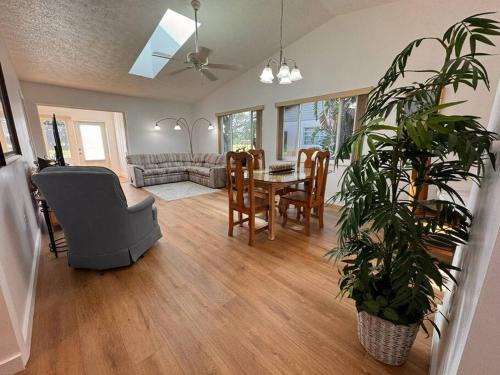 Lake Placid Villa | Stylish budget friendly retreat!