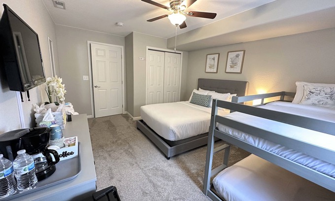 Pueblo West Apartment | Stylish & Comfy Family Getaway in Pueblo West