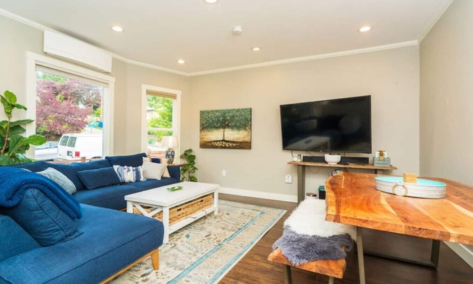 Fremont House | Stylish Fremont Retreat with Luxury Amenities