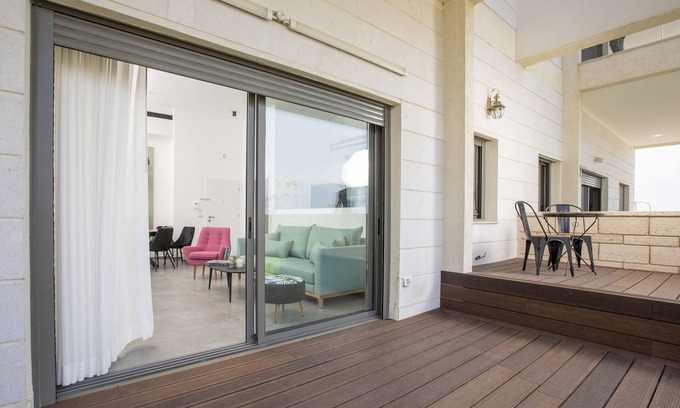 Nahariya Apartment | Stylish Garden Apartment near Akhziv Beach