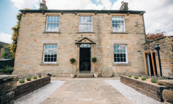 Grindleford House | Stylish Georgian Residence in the heart of the Peak District with stunning views