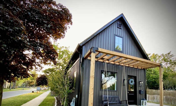 Kingsville House | Stylish Getaway in Downtown Kingsville