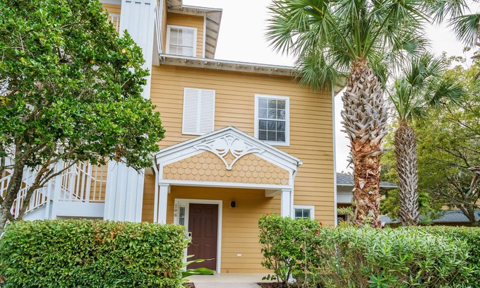 Bahama Bay Apartment | Stylish Ground-Floor Condo in Bahama Bay– 2BR/2BA, Pools, Patio, Remodelled 2024