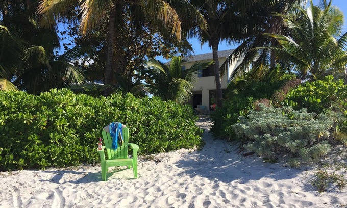 Spanish Wells House | Stylish Oceanfront House on Beautiful Bahamas Beach
