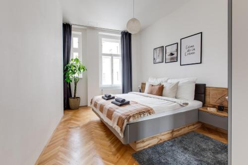 Prague 7 Apartment | Stylish Quiet 2Bds Rooms Flat Letná Park - U14