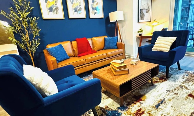 Midtown Apartment | Stylish space in Midtown Atlanta, minutes from Mercedes Benz Stadium, State Farm Arena, Google, Whole Foods, 5 Star Restaurants, Coffee Shops, Parks, Georgia Aquarium, & Zoo Atlanta. A short drive to the airport, Six Flags, & Buckhead.