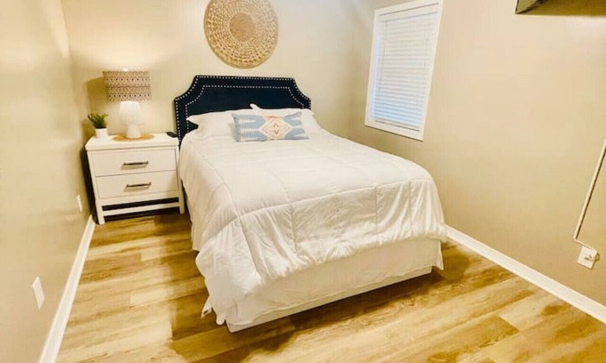 Hammond Apartment | Stylish Townhouse 5 min to downtown Hammond