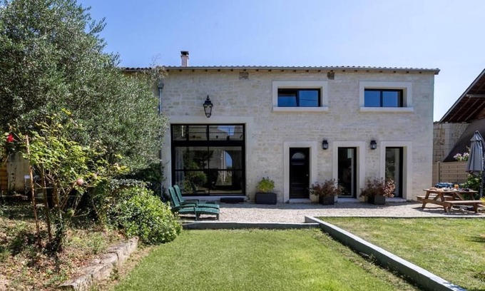 Ranton Cottage | Stylish Troglodyte Home