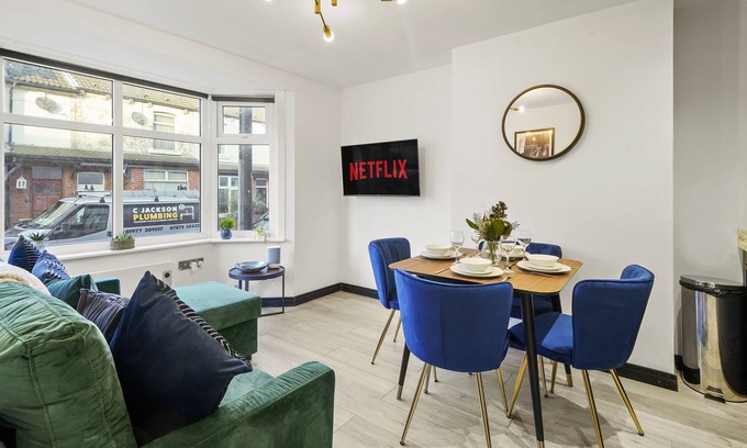 Castleford Apartment | Stylish Yorkshire Apartment - Sleeps 5