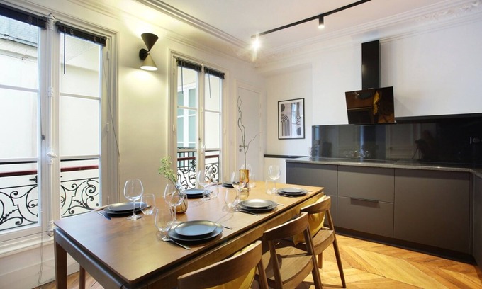 1st Arrondissement Apartment | Sublime Apartment Louvre Museum Concorde