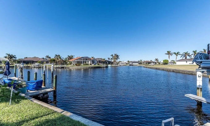 Burnt Store Isles House | Sublime Waterfront in Florida