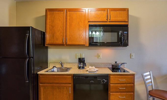 Jeffersonville - Clarksville Hotel | Suburban Studios Clarksville-Louisville North