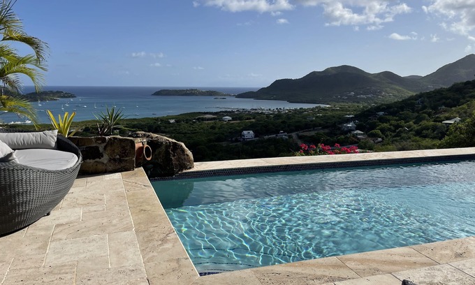 Piccadilly Villa | 'Sugarloaf', 4 bed, 4 bath, Views, Pool, English Harbour