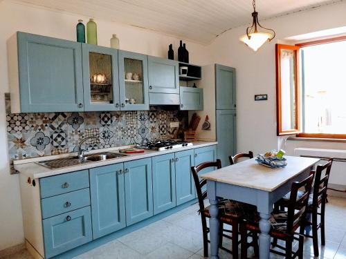 Suvereto Apartment | Sui tetti del borgo antico
