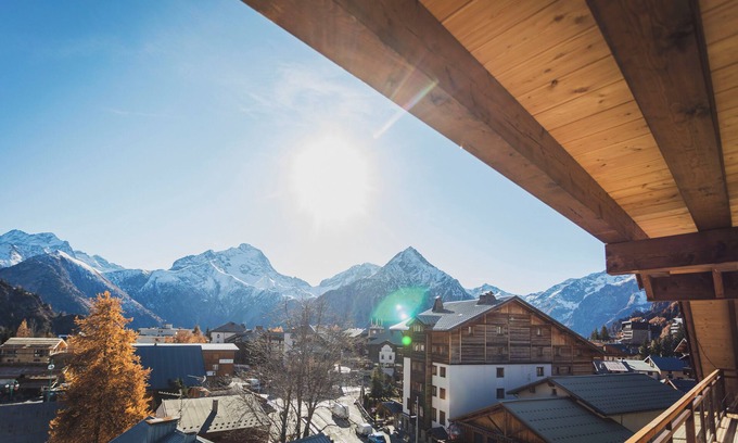 Les Deux Alpes Apartment | Suite avec Local à Skis | Balcon Vue Montagne | By LeaveTown