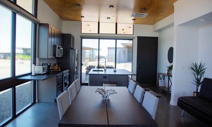 Quincy House | Suite Home @ Cave B - 2BR - Walk to the Gorge