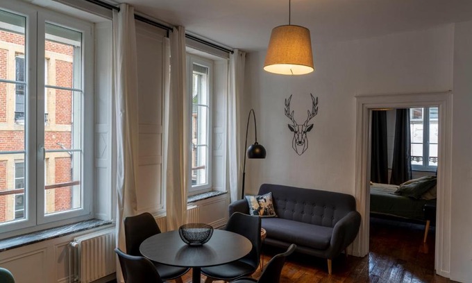 Charleville-Mezieres Apartment | Suite Ophélie
