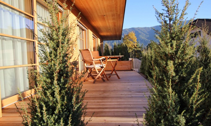 Brunico Apartment | Suite Peter/Im Winkl Großräumige Suite mit Direkten Zugang zum Garten