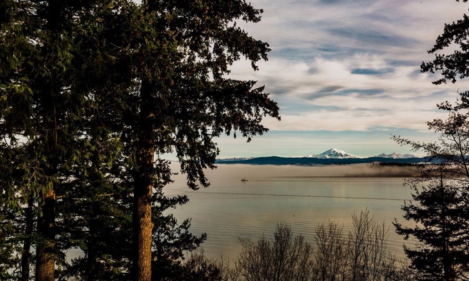 Lummi Island House | Suite with a View- Private Balcony- Pet Friendly