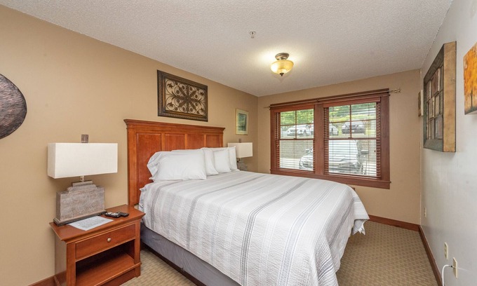 Thayerville Apartment | Suites at Silver Tree: A120 One Bedroom Standard View
