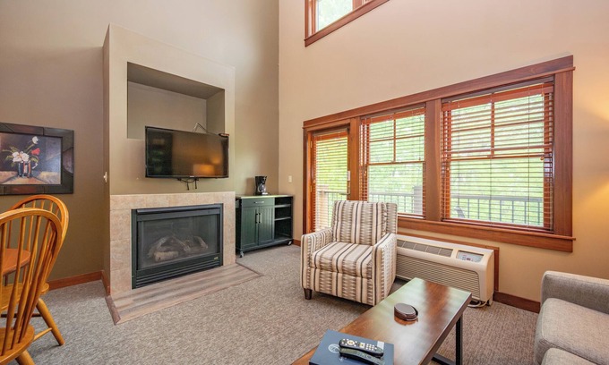 Thayerville Apartment | Suites at Silver Tree: B206 One Bedroom & Loft Lake View