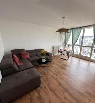 Montigny-les-Cormeilles Apartment | Summer