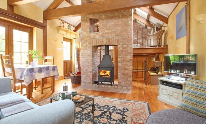 Mabe House | Summer House