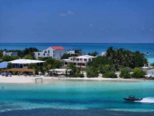 Dhiffushi Hotel | Summer Luna