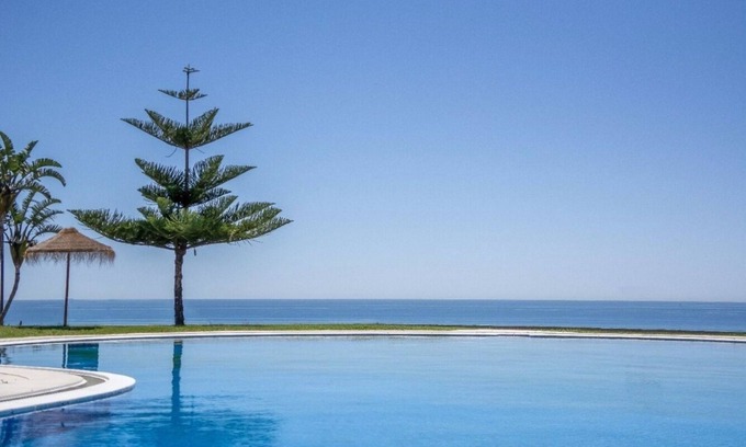 Torrequebrada Condo | sun, beach and luxury Coloso - 7 people + cot